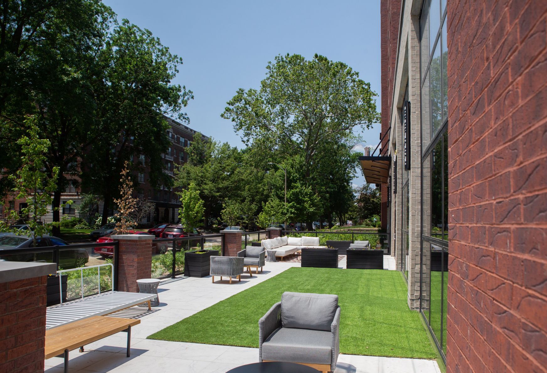 Chelsea Apartments attracts with fabulous amenities
